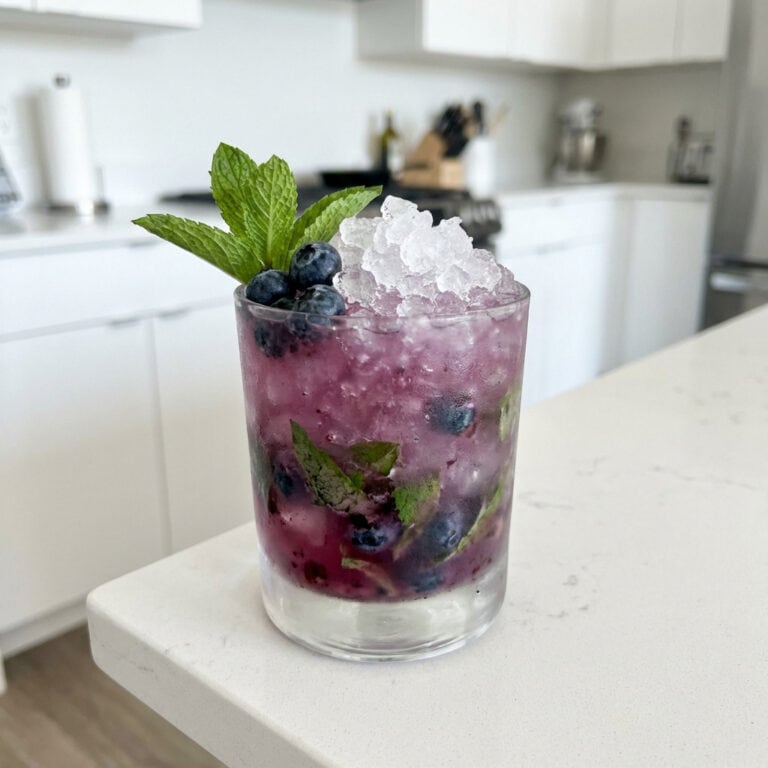 Blueberry Mint Julep Cocktail Recipe