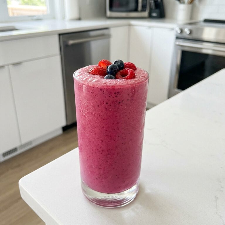 Vanilla Berry Smoothie Mocktail Recipe